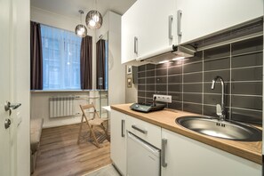 Fridge, microwave, stovetop, electric kettle