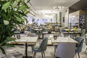 Lunch and dinner served  - Diana Grand Hotel (Alassio)