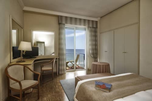 Habitación doble, vistas al mar (Panorama) | Caja fuerte, escritorio, sistema de insonorización y wifi gratis