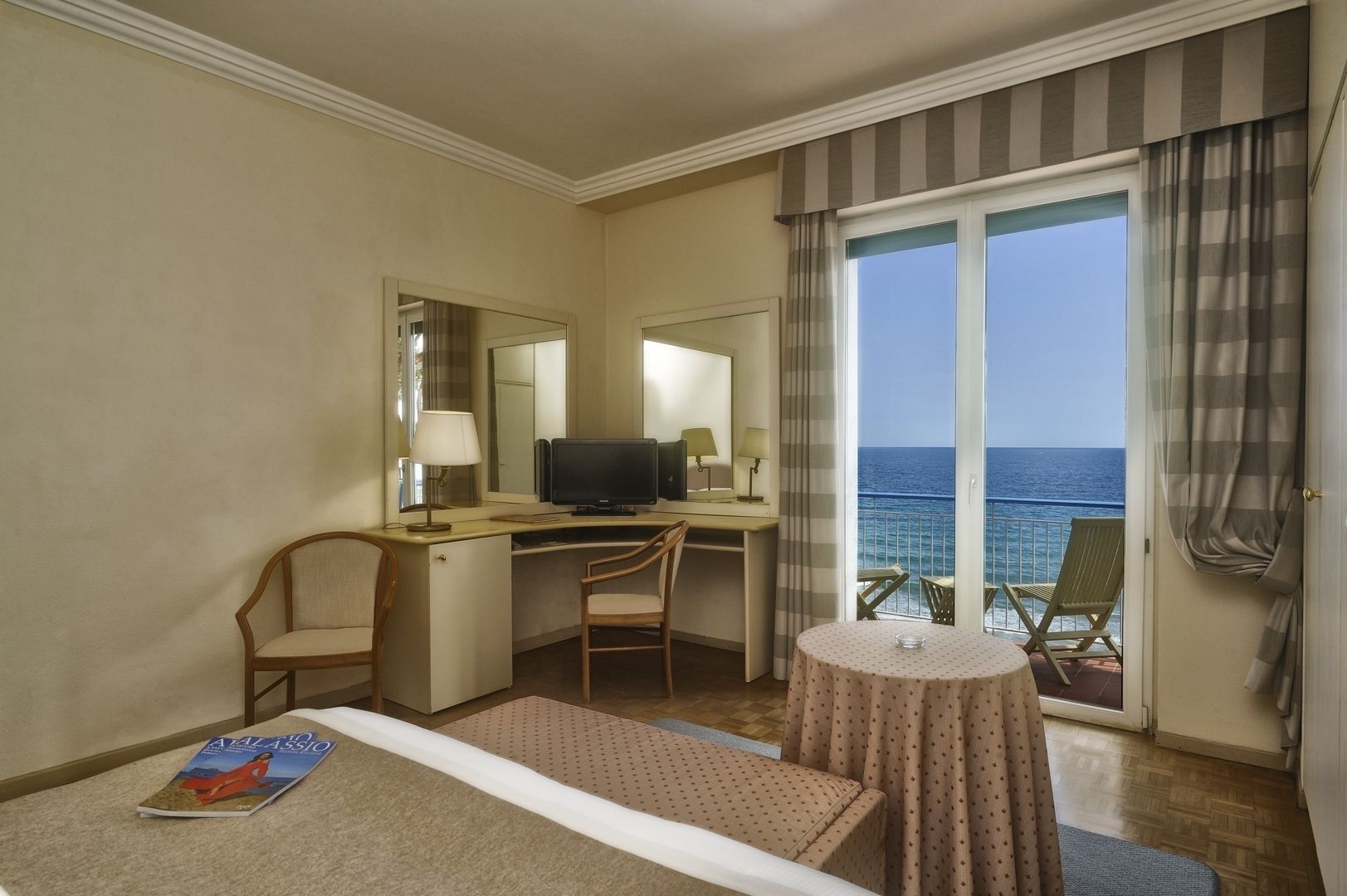 panorama sea view | 1 bedroom, in-room safe, desk, soundproofing