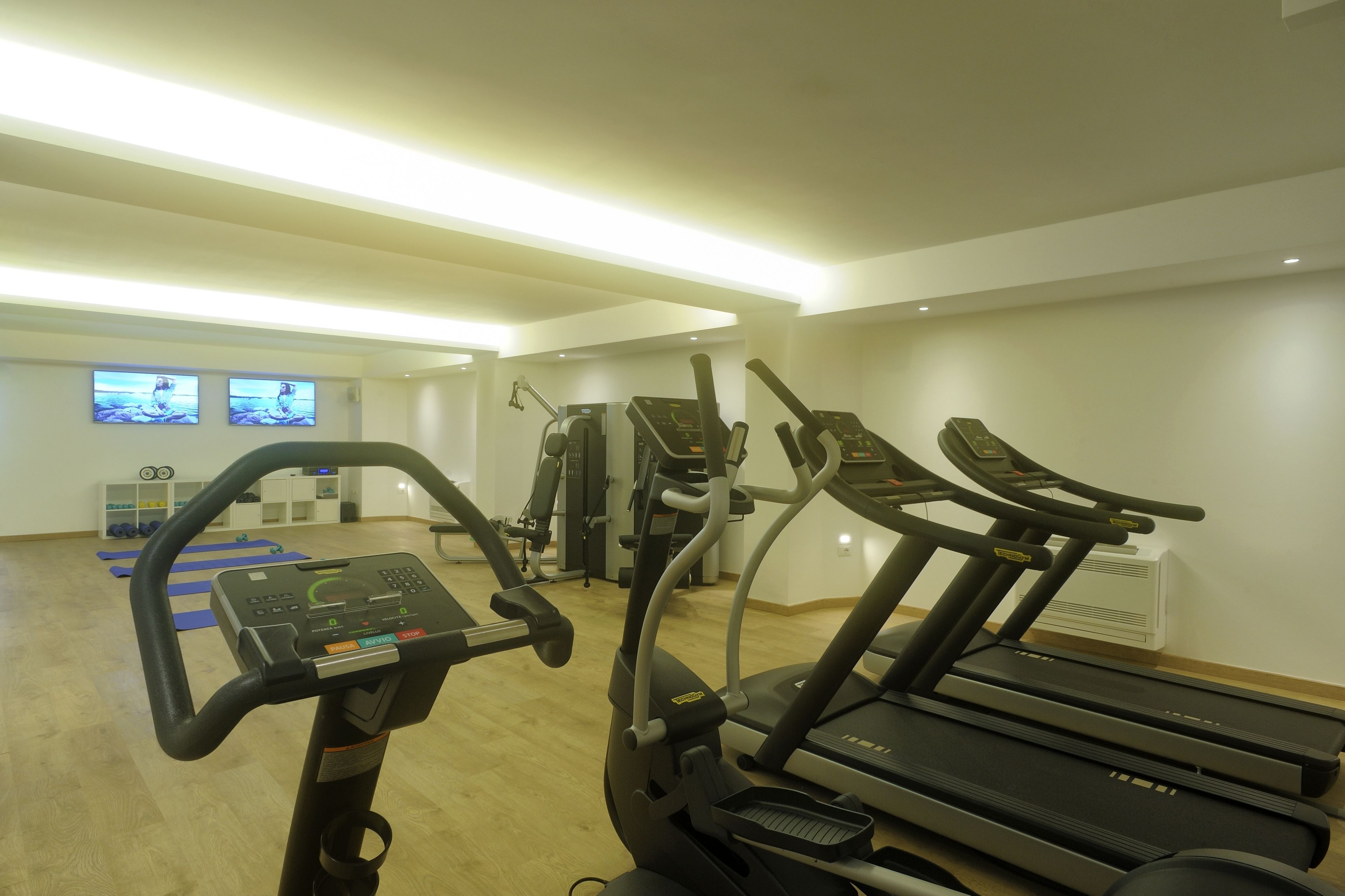 fitness studio