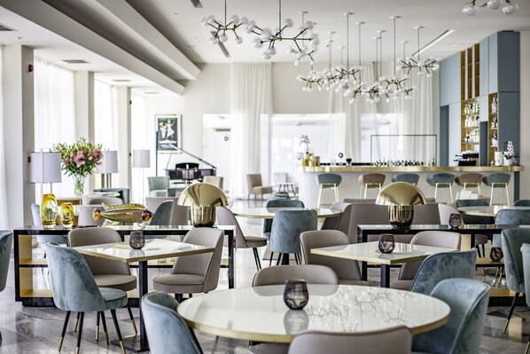 Lunch and dinner served, Regional cuisine - Diana Grand Hotel (Alassio)