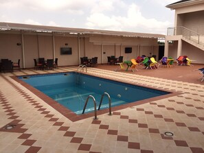 Outdoor pool - La Diva Hotels & Events Centre (Asaba)