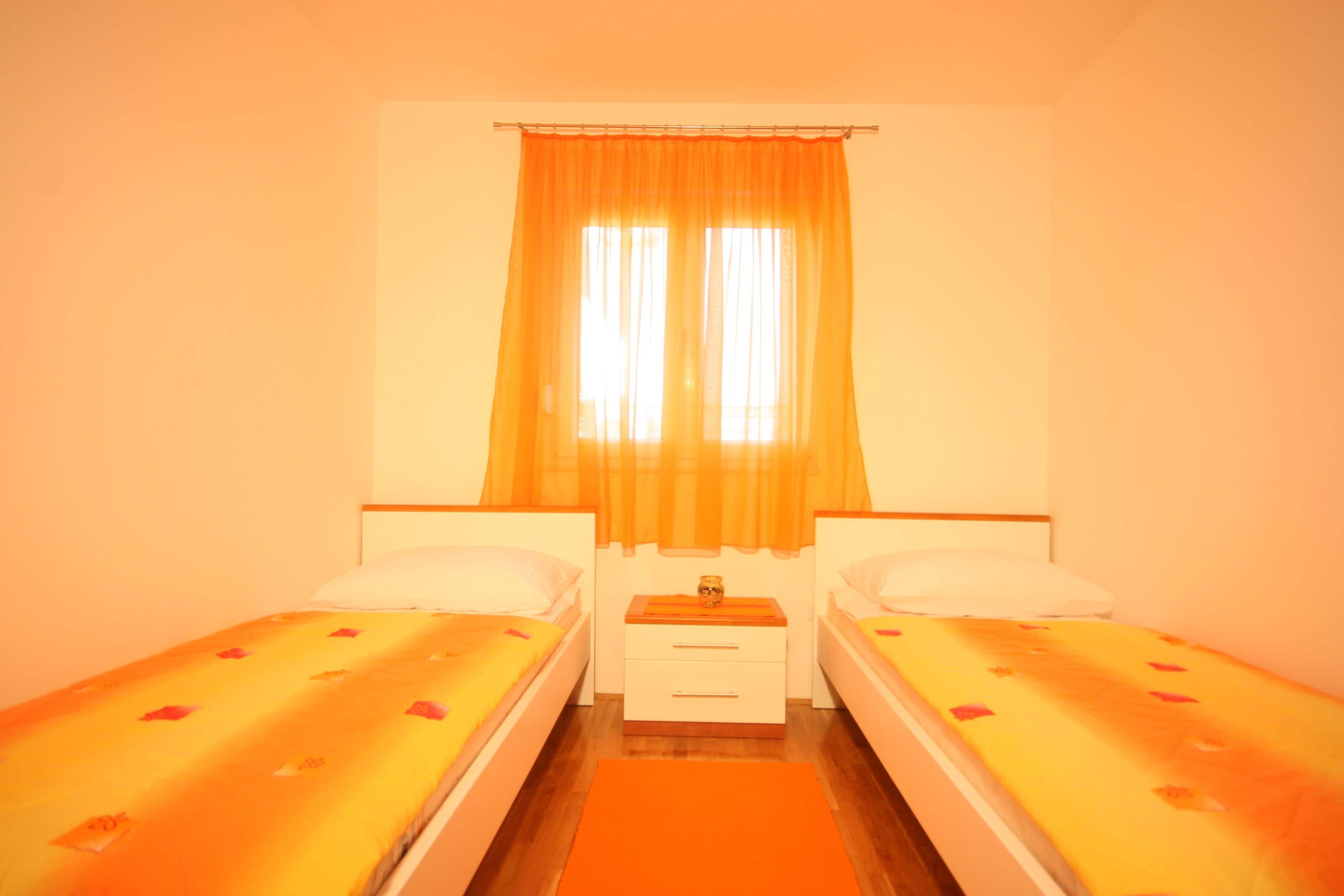 Superior-Apartment, 2 Schlafzimmer, Balkon, Meerblick | 2 Schlafzimmer, hochwertige Bettwaren, Zimmersafe, Schreibtisch