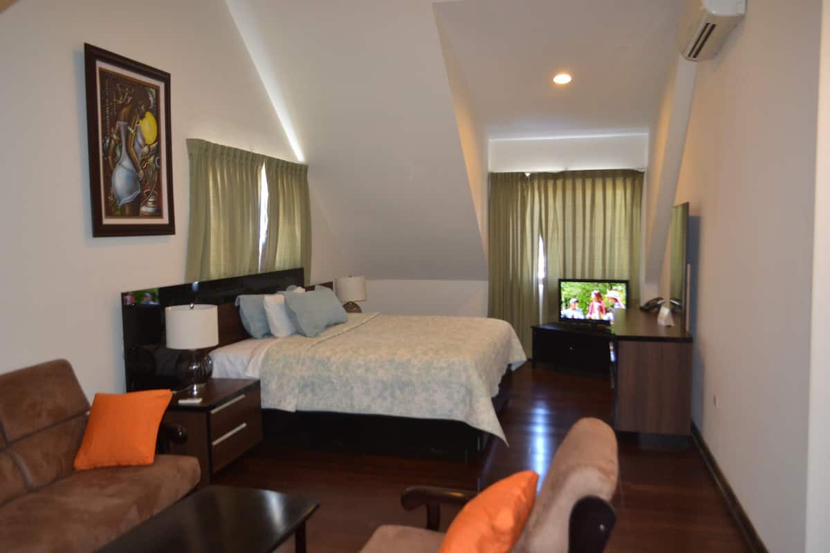 luxury suite, 1 bedroom, smoking, mountain view | view from room