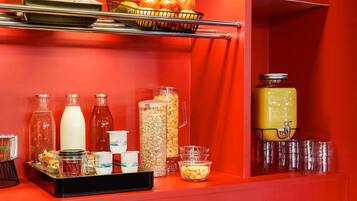 Petit déjeuner buffet servi tous les jours en supplément