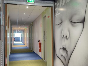 Desk, soundproofing, free cots/infant beds, rollaway beds - ibis budget Brignoles Provence Verte (Brignoles)