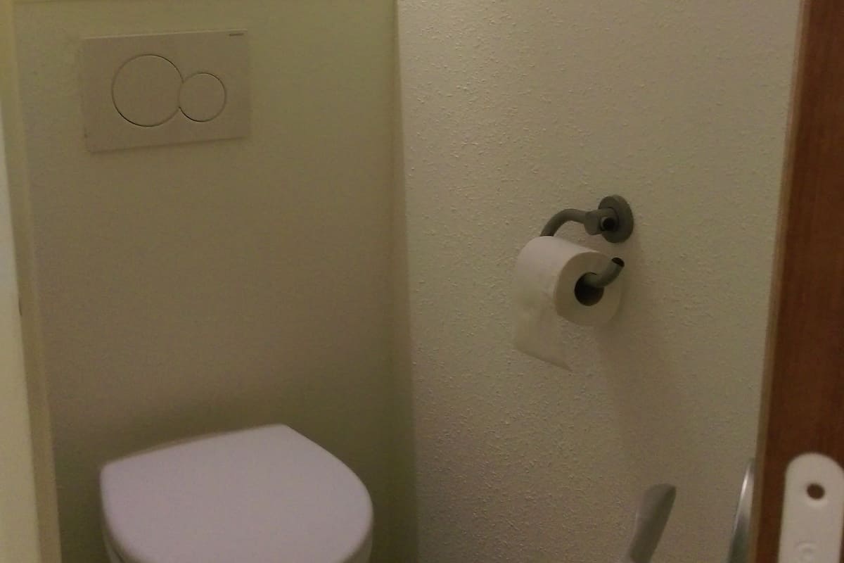 twin room, 2 single beds | bathroom | shower, eco-friendly toiletries, towels