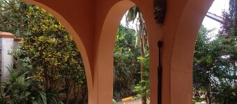 J Residence Motel Entebbe