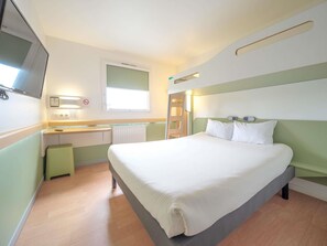ห้องทริปเปิล, หลายเตียง | โต๊ะทำงาน, ห้องเก็บเสียง, Wi-Fi ฟรี