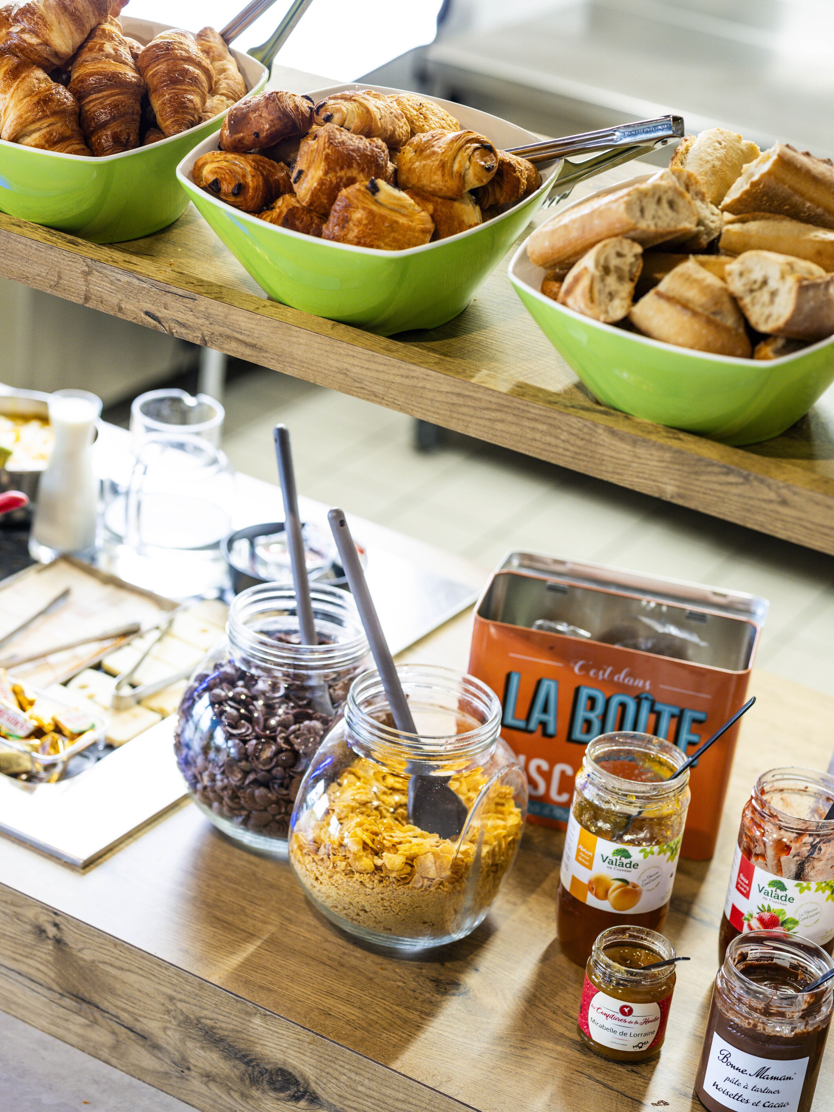 daily buffet breakfast (eur 9.9 per person)