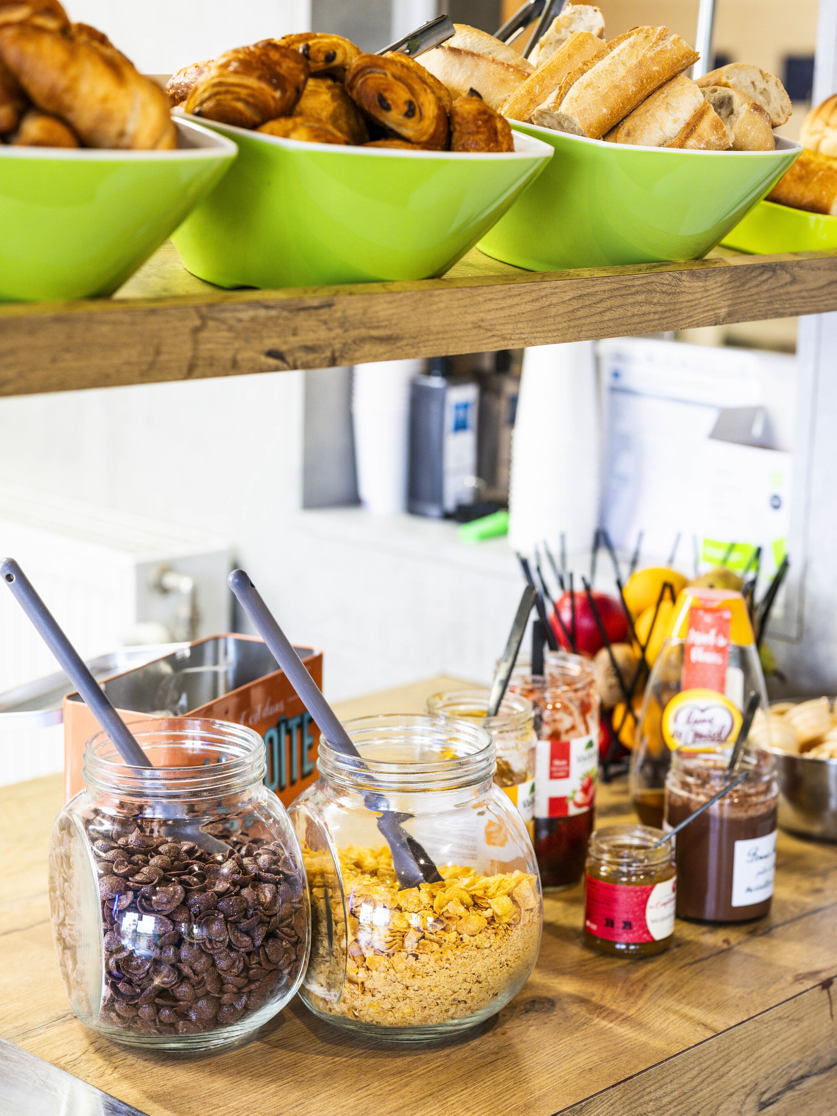 daily buffet breakfast (eur 9.9 per person)