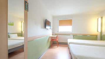 Habitació amb dos llits individuals, 2 llits individuals | Escriptori, habitacions insonoritzades i wifi gratuïta