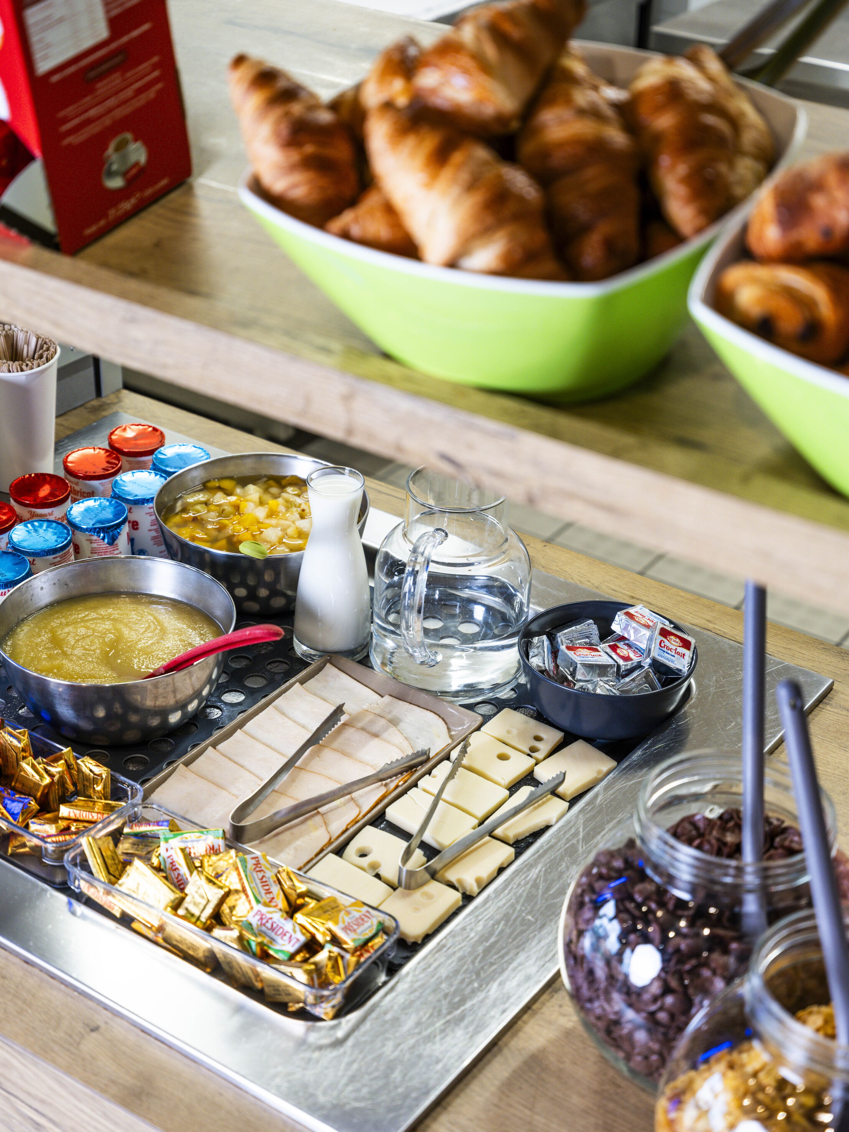 daily buffet breakfast (eur 9.9 per person)