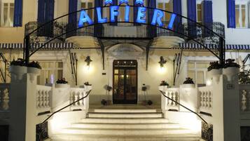 Front of property - evening/night