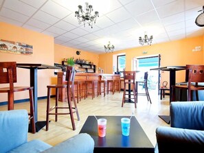 Bar (en la propiedad)