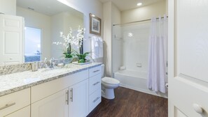 Bathroom - West Lucaya Resort by FunQuest Vacation (Kissimmee)