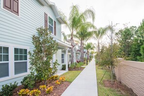 Porch - West Lucaya Resort by FunQuest Vacation (Kissimmee)