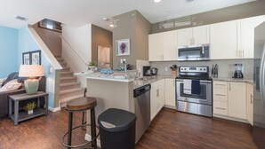 Private kitchen - West Lucaya Resort by FunQuest Vacation (Kissimmee)
