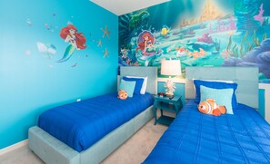Casa de ciudad Deluxe, 4 habitaciones | Habitación temática infantil
