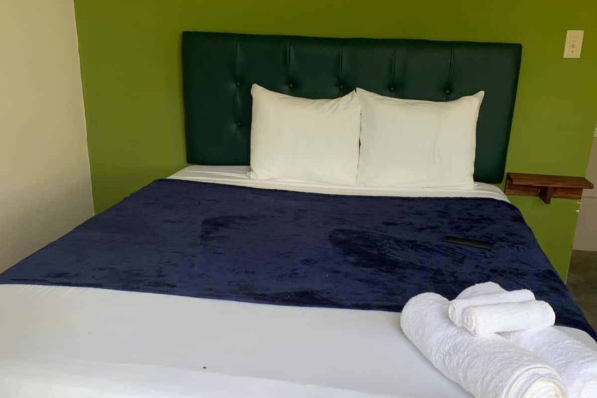 1 chambre, fer et planche Ă repasser, Wi-Fi gratuit