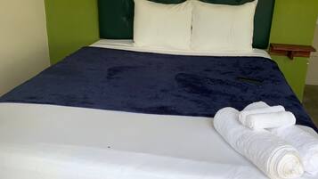 1 habitación, tabla de planchar con plancha y wifi gratis