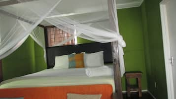 Deluxe Double Room, 1 King Bed, Shared Bathroom, City View | 1 bedroom, iron/ironing board, free WiFi