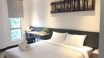 In-room safe, desk, iron/ironing board, free WiFi