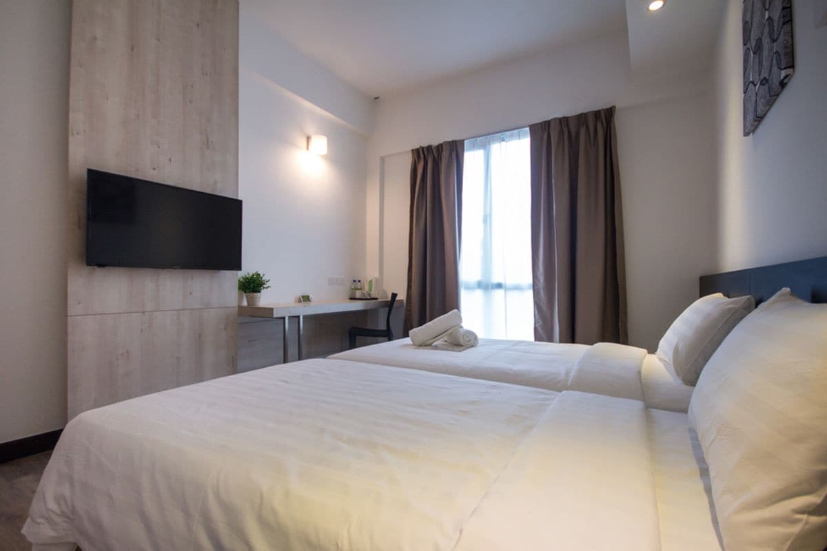 standard twin room | in-room safe, desk, iron/ironing board, free wifi