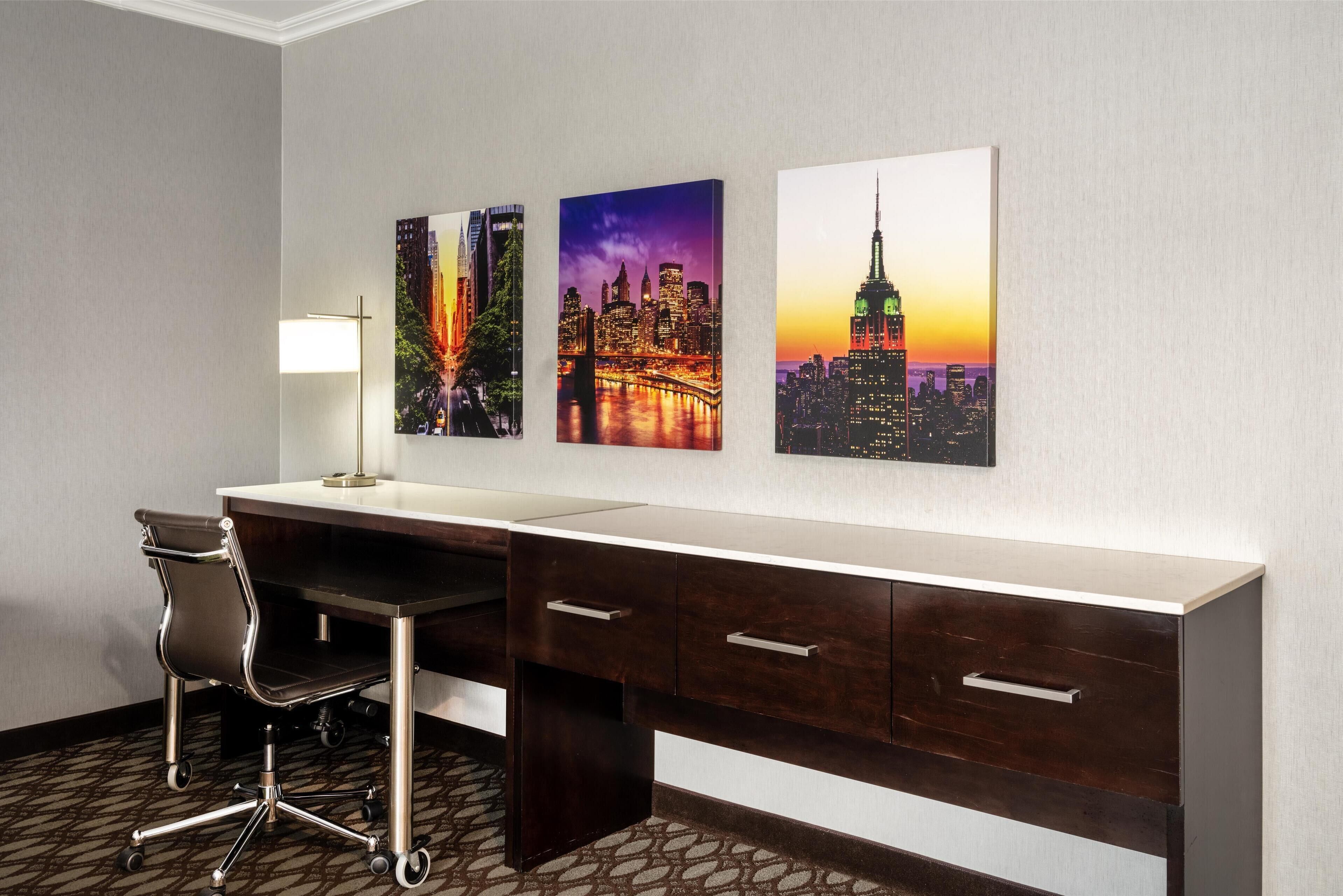 executive room, 1 king bed, non smoking, refrigerator & microwave (larger room) | in-room safe, desk, blackout curtains, soundproofing