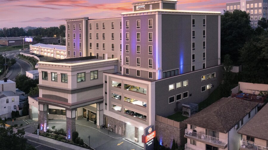 Best Western Premier NYC Gateway Hotel