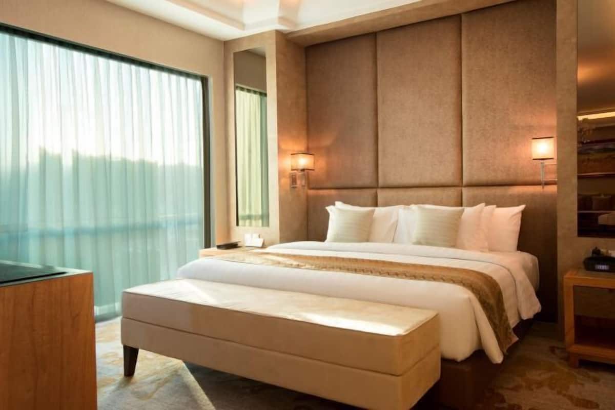 1 bedroom, premium bedding, Select Comfort beds, free minibar