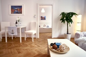 Apartamento standard, 1 quarto (Little Italy) | Área de estar