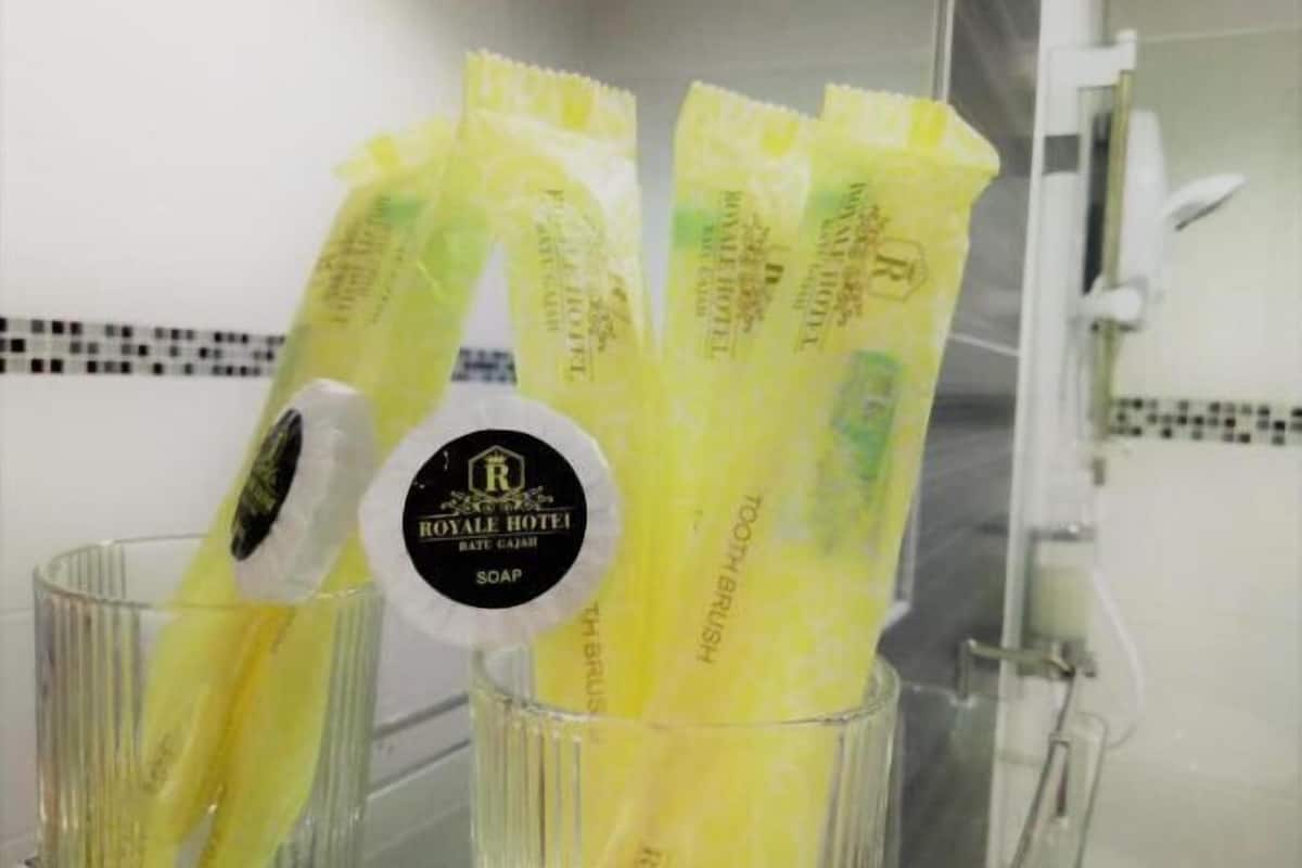 Suihku, ilmaiset hygieniatuotteet, pyyhkeet