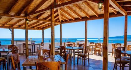 Hotel Vemara Club