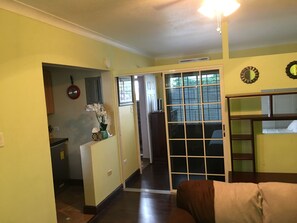 Appartement Luxe, 1 chambre, non-fumeur, réfrigérateur et four à micro-ondes | Coin séjour