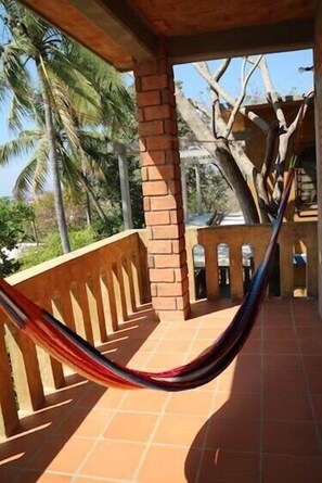 Bungalow, quang cảnh một góc biển | Ban công