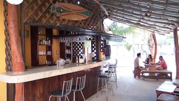 Poolbar
