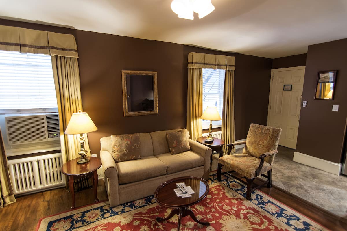 Executive-Suite, 1 Schlafzimmer | 1 Schlafzimmer, Schreibtisch, Bügeleisen/Bügelbrett, kostenloses WLAN
