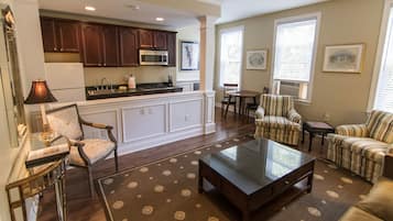 Chatham Executive Suite | Private kitchen