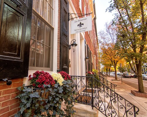 La Reserve Bed & Breakfast