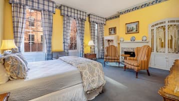 Habitación económica, 1 cama de matrimonio | Escritorio, tabla de planchar con plancha, wifi gratis y ropa de cama