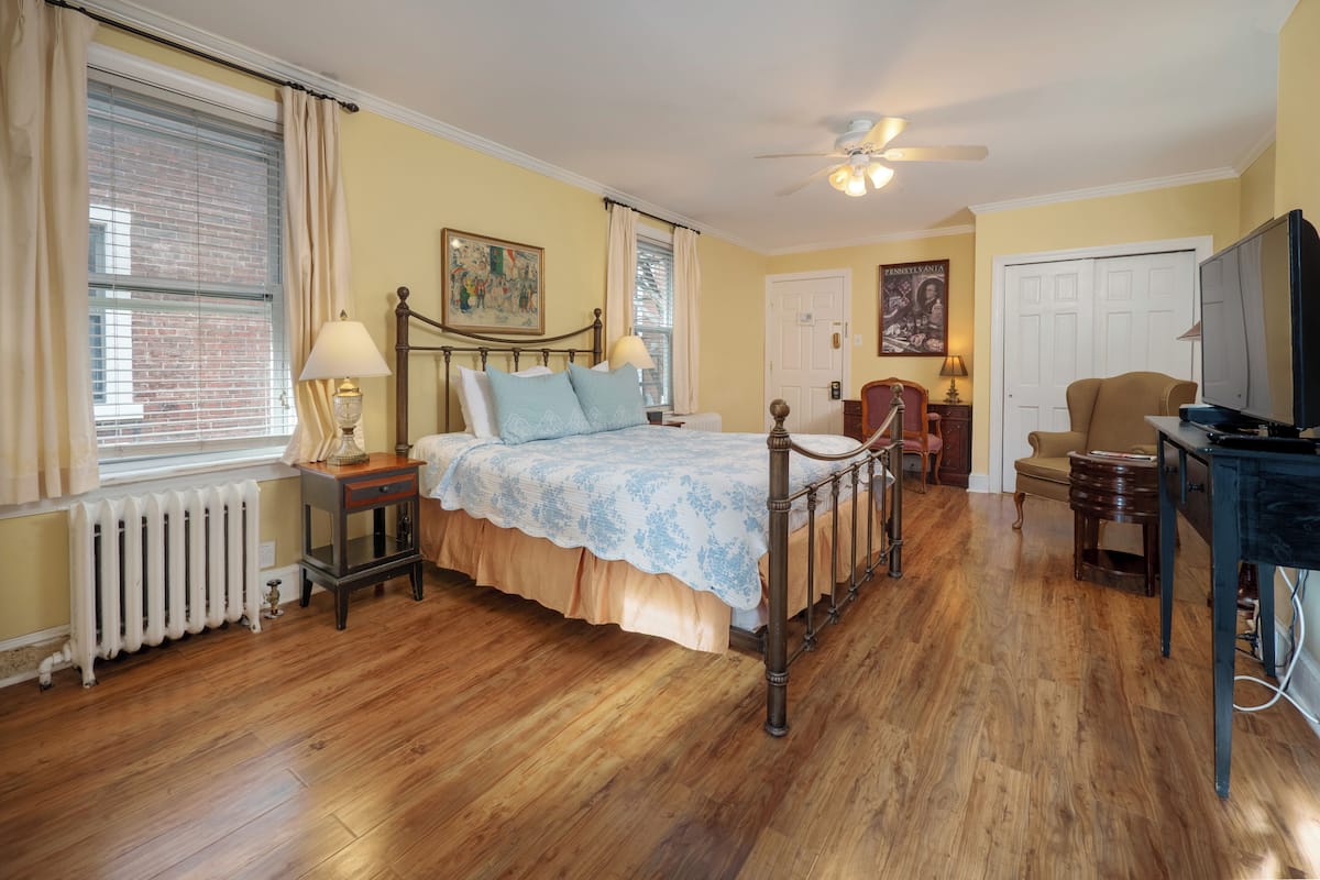 Studio, 1 Queen Bed