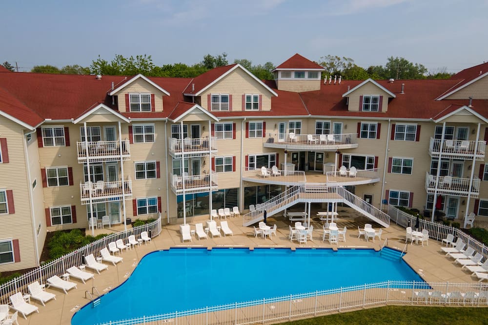 luxury hotels in Lake Geneva