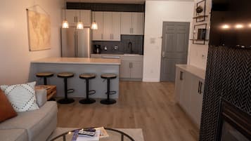Standard Suite, 1 Bedroom | Private kitchenette | Full-size fridge, microwave, dishwasher, coffee/tea maker