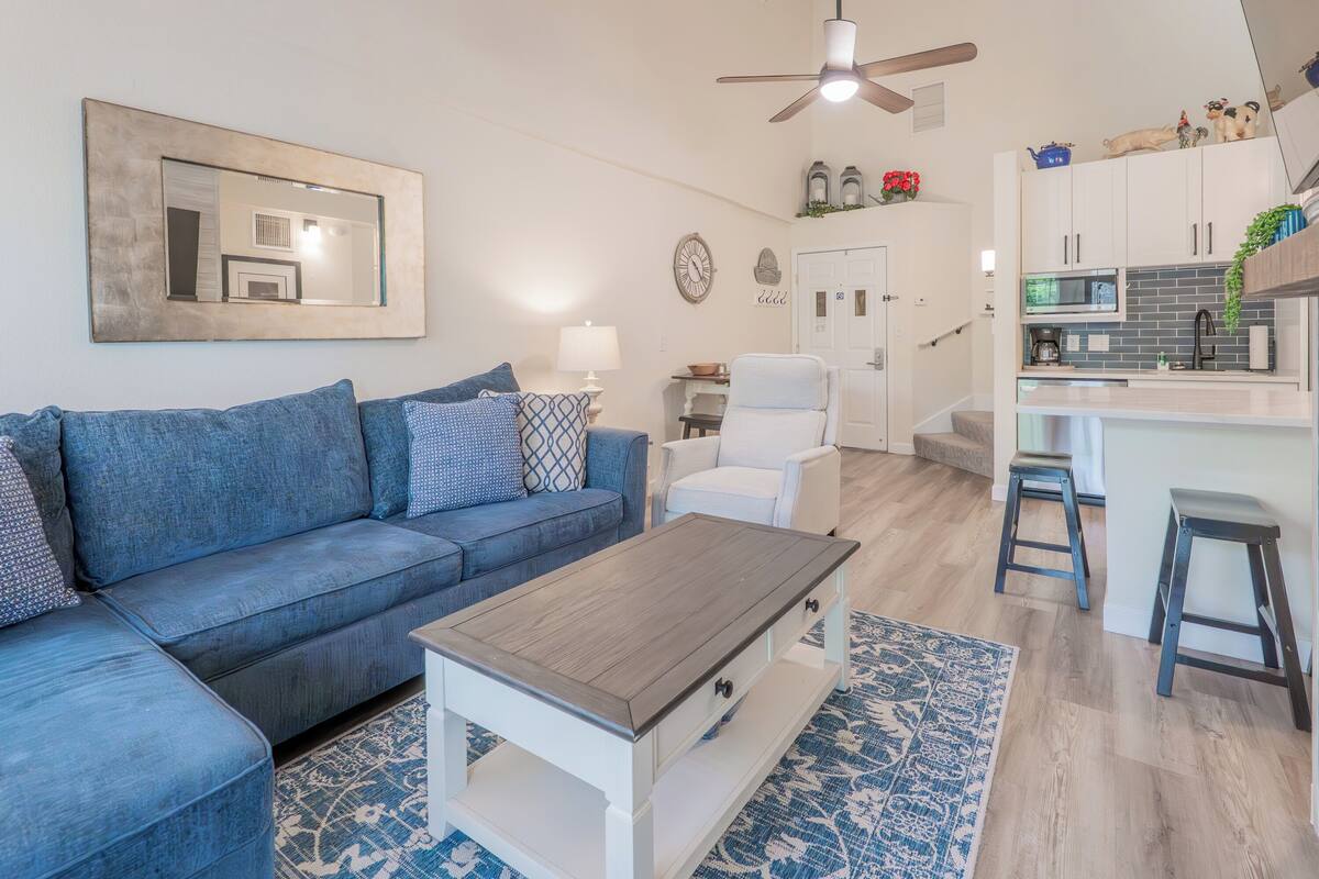Standard Suite, 2 Bedrooms | Iron/ironing board, WiFi (free), bed sheets
