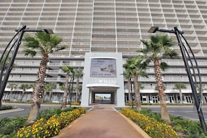 Front of property - Laketown Wharf Resort by Panhandle Getaways (Panama City Beach)
