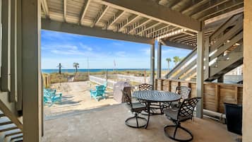Casa adosada, 3 habitaciones, frente a la playa (Beachside West 5) | Terraza o patio