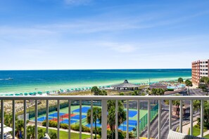 Appart'hôtel, 2 chambres, vue plage (513) | Vue de la chambre