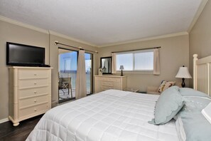 Condo, 2 habitaciones, vista a la playa | 2 habitaciones, decoración personalizada y muebles diferentes 